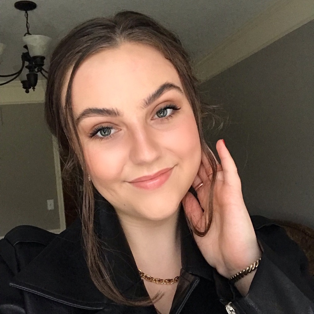 Meet your Posher, Laura